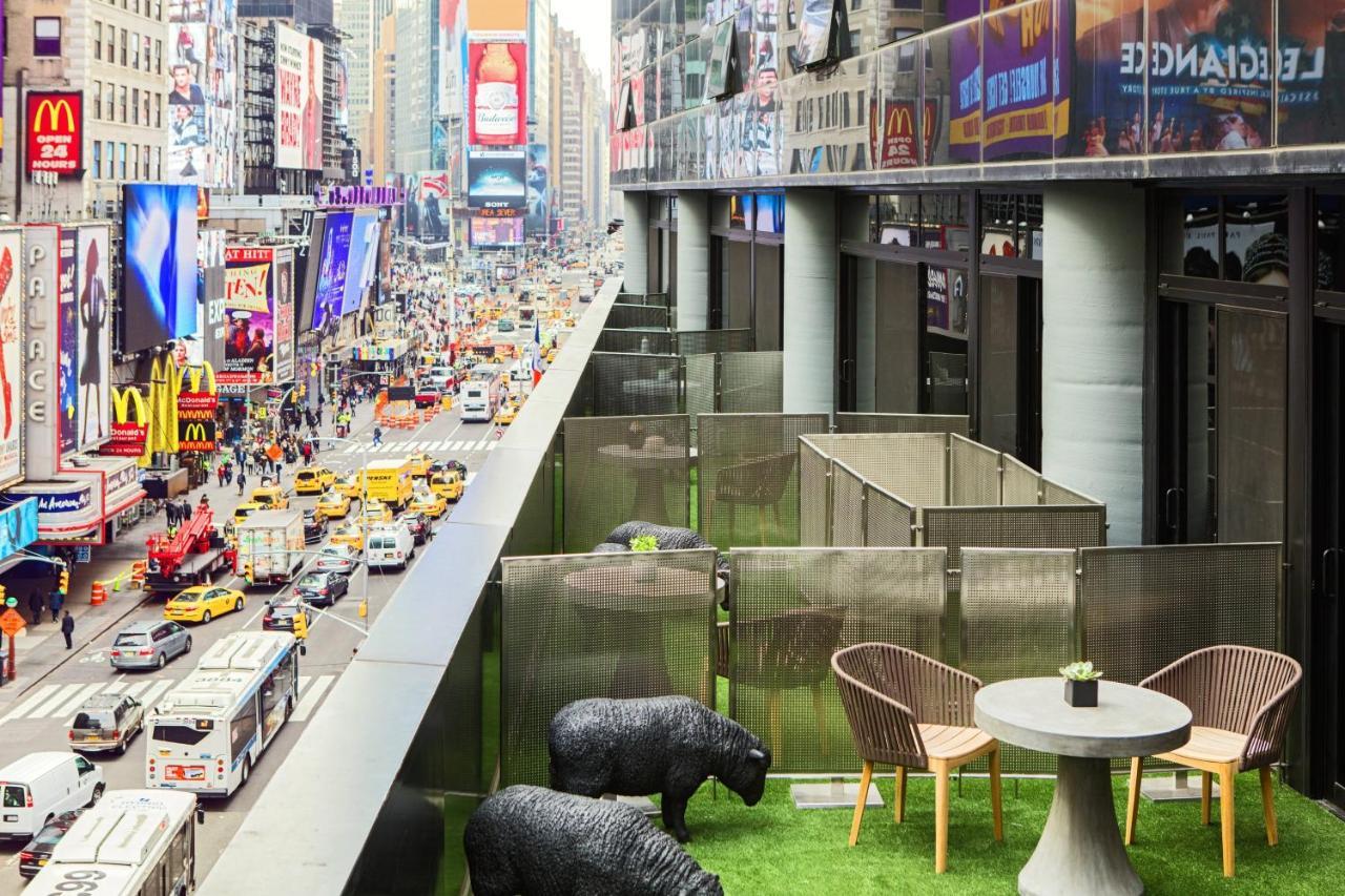 Renaissance New York Times Square Hotel By Marriott Bagian luar foto